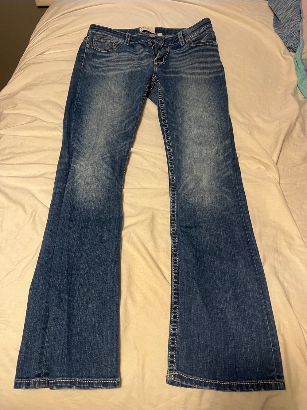 BKE Women's Flare Jeans in Blue Wash